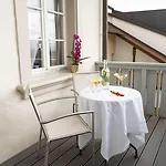 Swiss La Couronne 호텔 아방슈