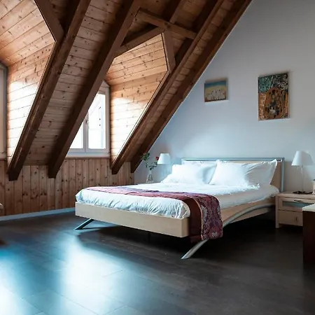 Swiss La Couronne Отель Аванш