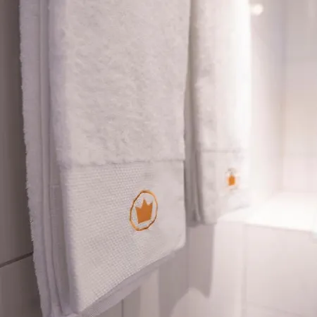 Swiss La Couronne Аванш