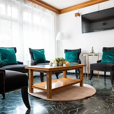 Отель Swiss La Couronne 3*