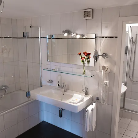 Swiss La Couronne Hotel 3*