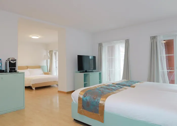 Hotel Swiss La Couronne 3*