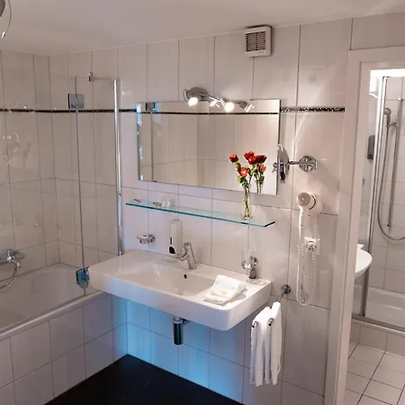 Swiss La Couronne 3*