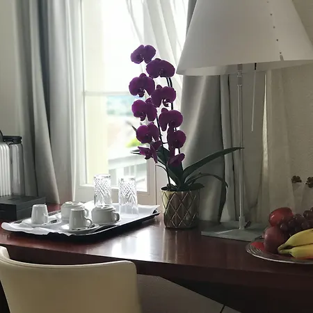 Отель Swiss La Couronne 3*